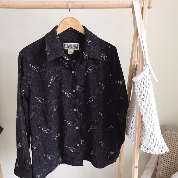 Vintage Paisley Faux Suede Button Up Collared Shirt in Chocolate Brown/Charcoal - Picture 2 of 4